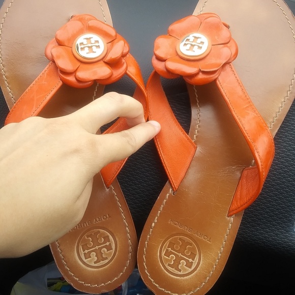 Sold tory burch sandals - Picture 1 of 2